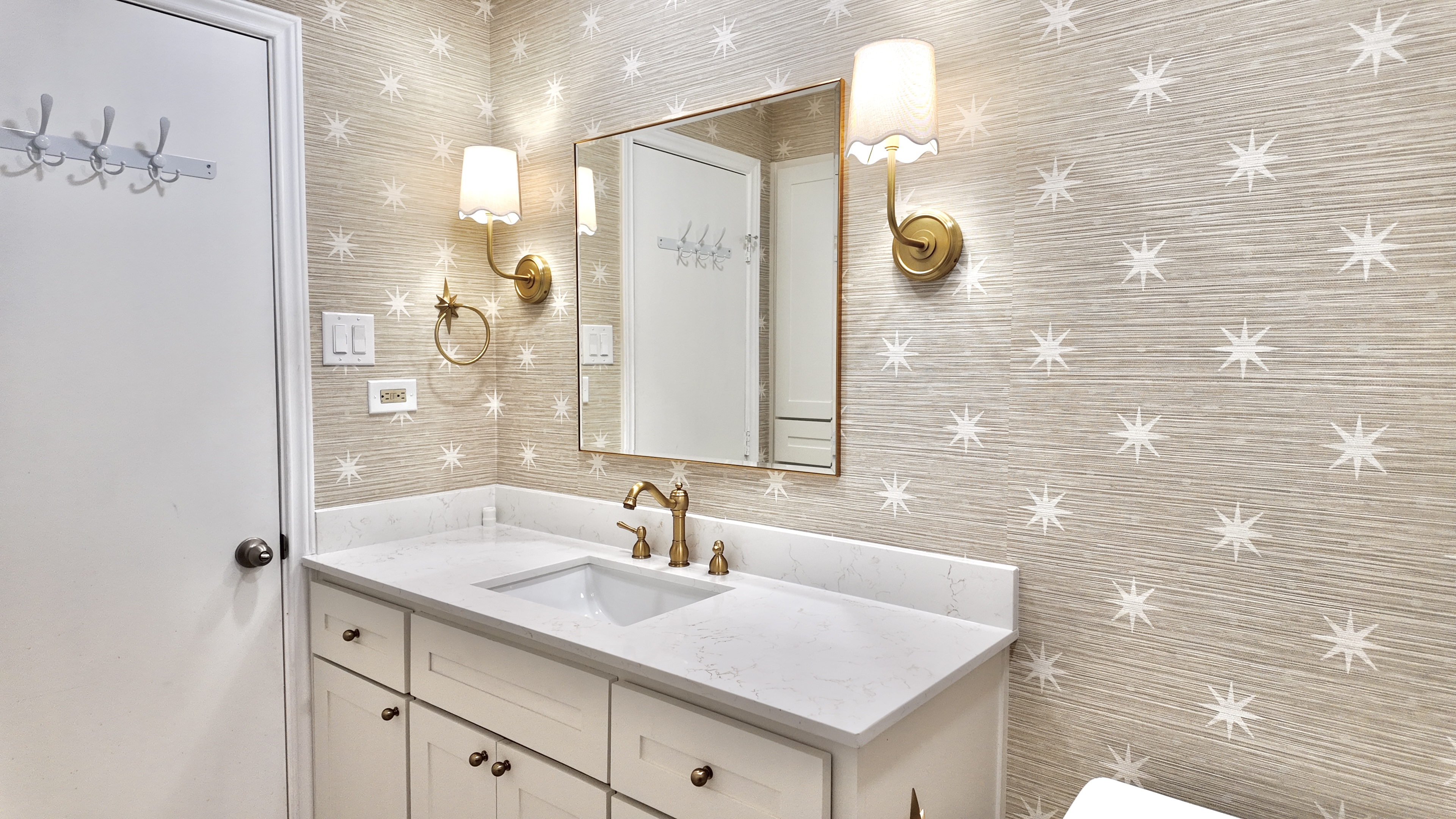 Guest bathroom remodel in Lakewood Dallas - gallery photo 5