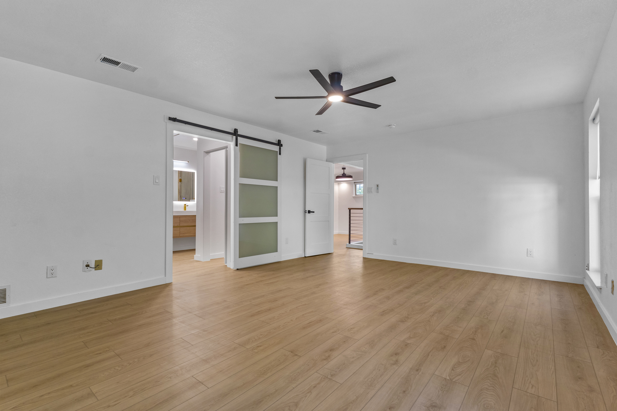 Second floor townhome renovation in Lakewood Dallas - gallery photo 6