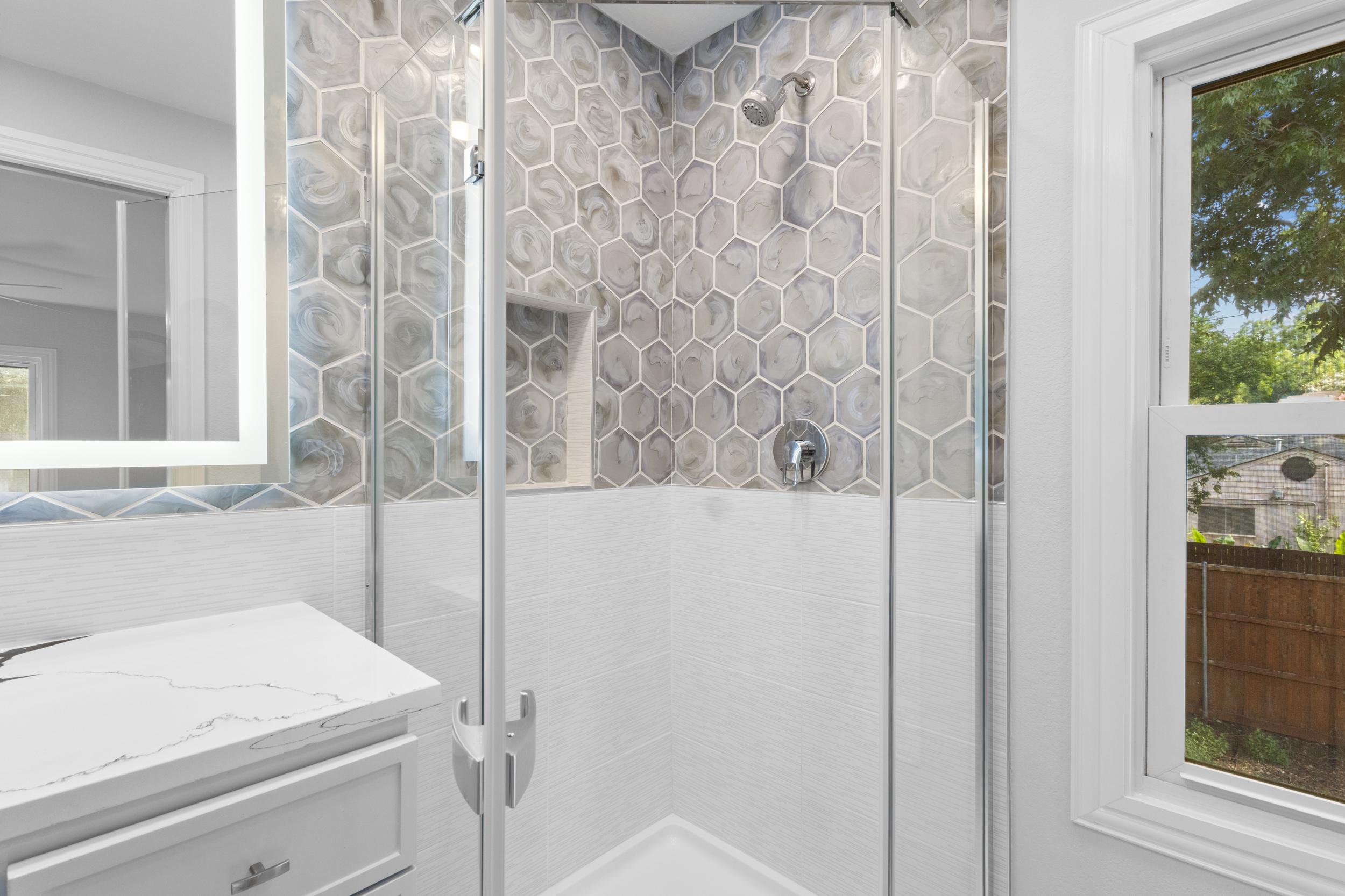 Master bathroom renovation in Oak Cliff Dallas - gallery photo 4